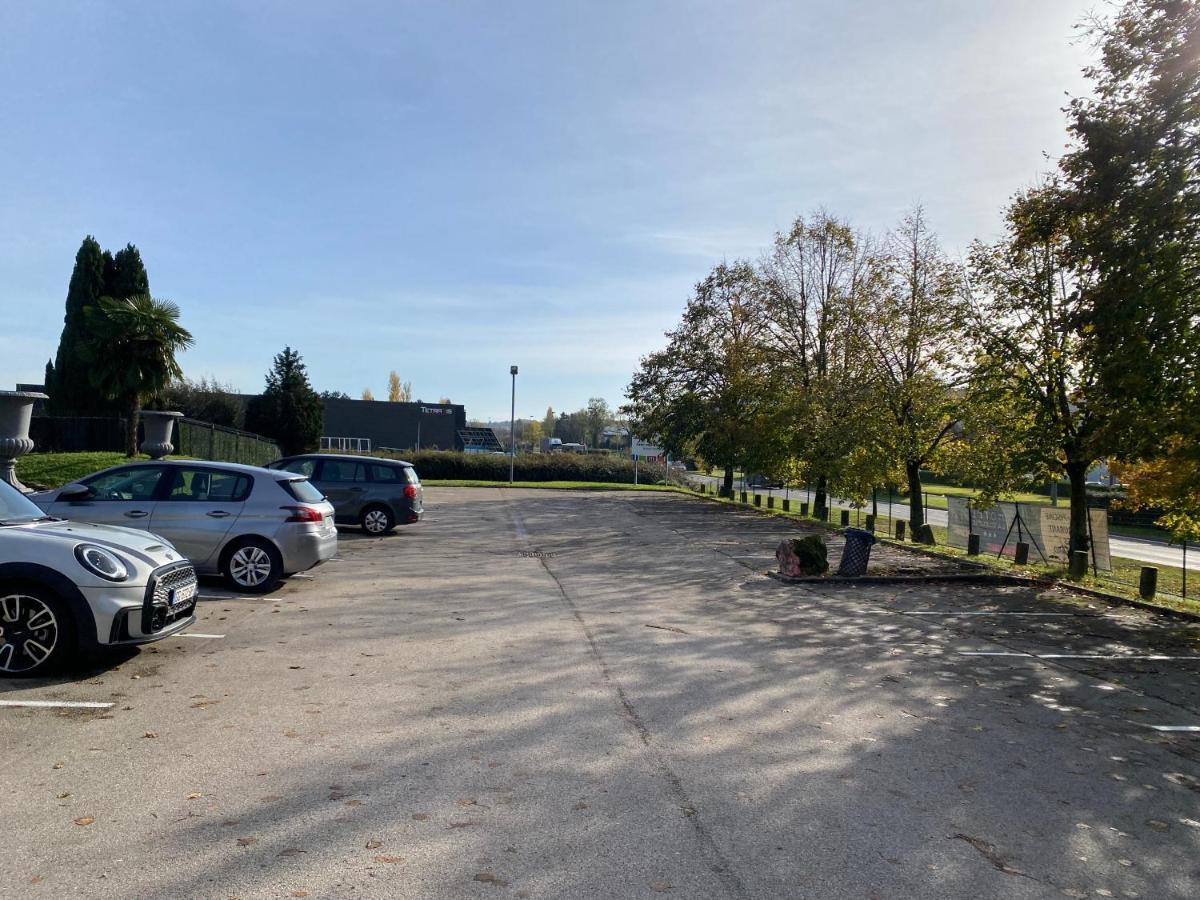 La Roseliere Hotel Saint-Quentin-Fallavier Eksteriør billede
