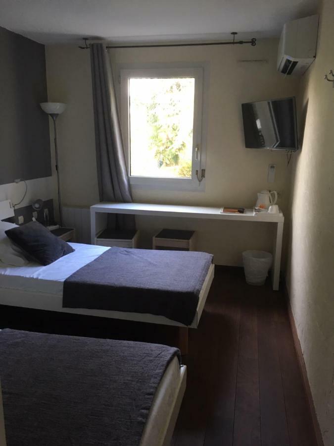 La Roseliere Hotel Saint-Quentin-Fallavier Eksteriør billede